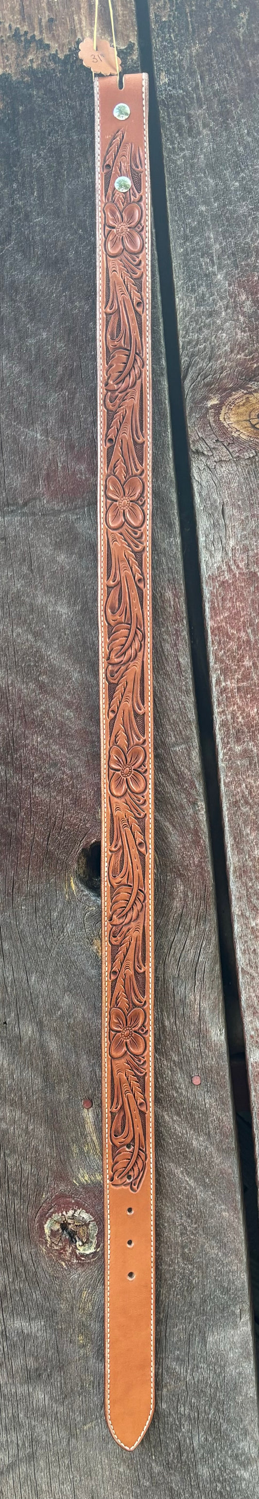 31" Floral belt w/antique finish